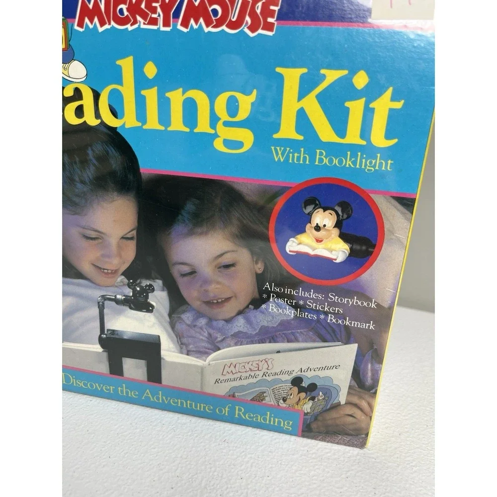 Vtg Walt Disneys Mickey Mouse Reading Kit With Booklight NIB - Picture 2 of 6